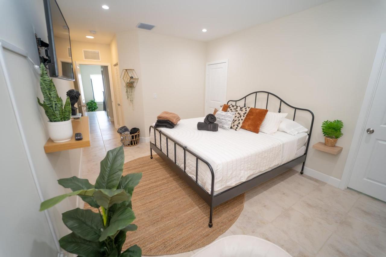 Luxury Vacation! Next To Wynwood & Design District Apartment Miami