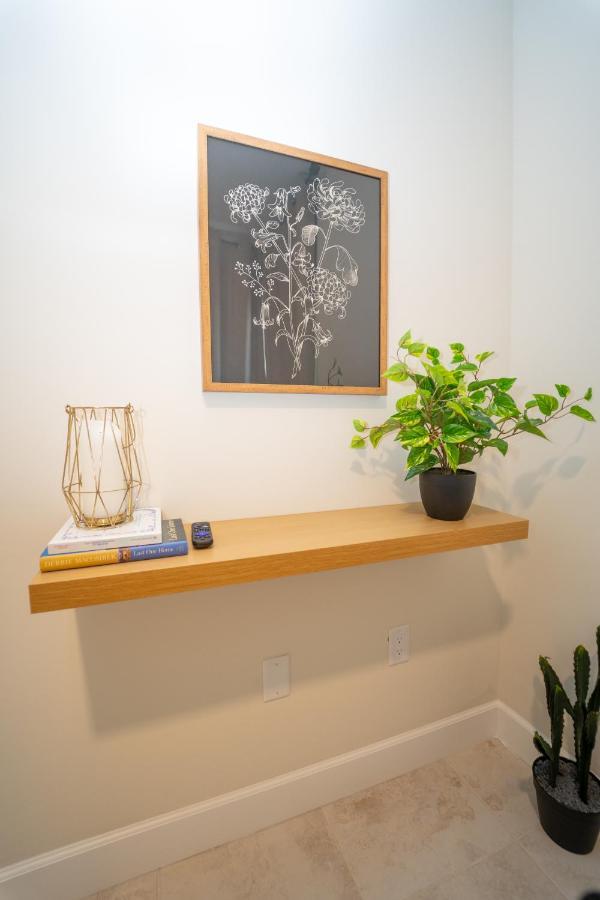 Luxury Vacation! Next To Wynwood & Design District Apartment