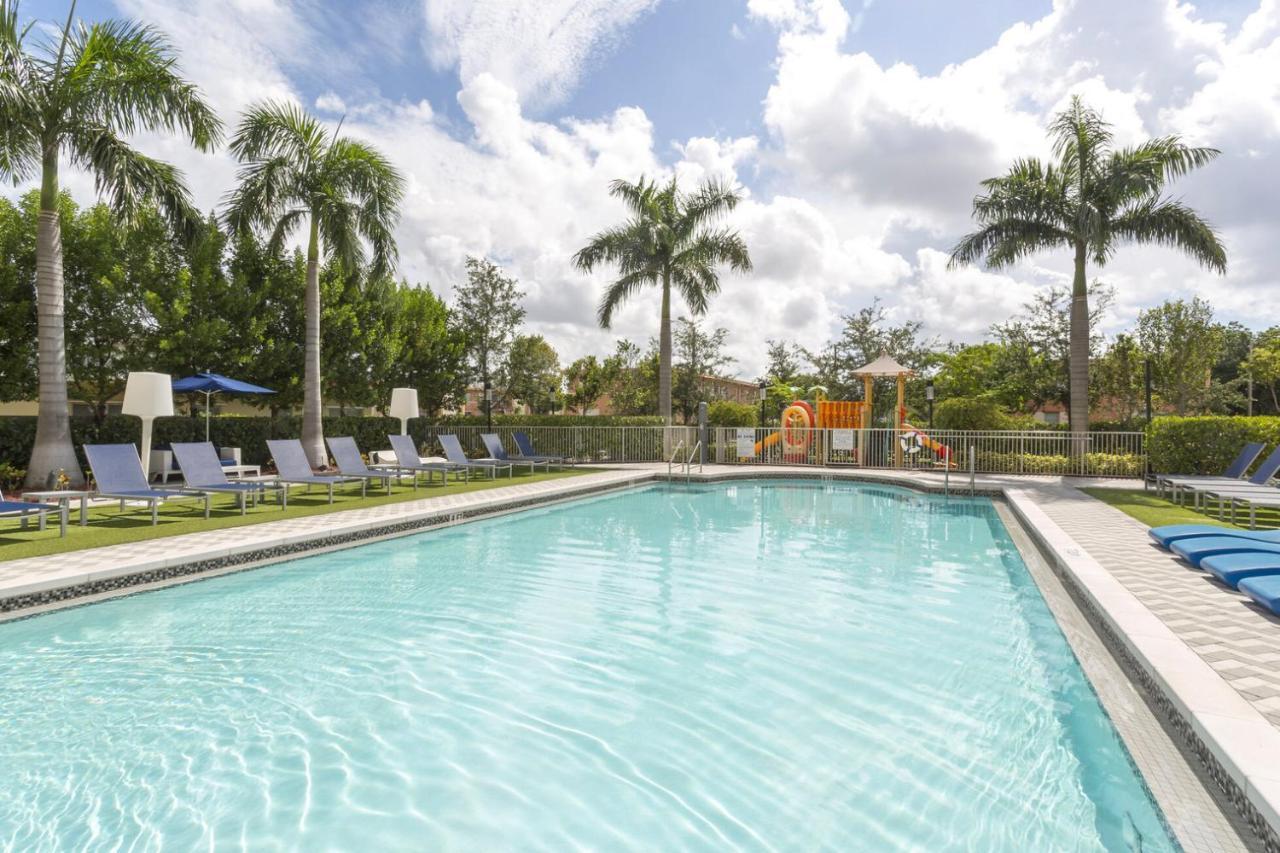 Coral Gables 2br W Wd Pool Gym Near Shops Mia-46 * Miami