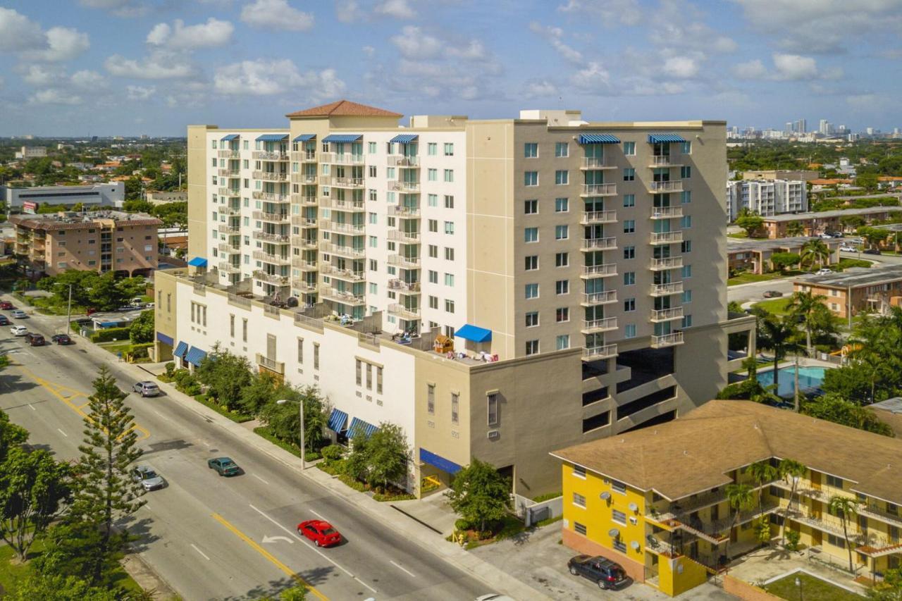 Coral Gables 2br W Wd Pool Gym Near Shops Mia-46 * Miami