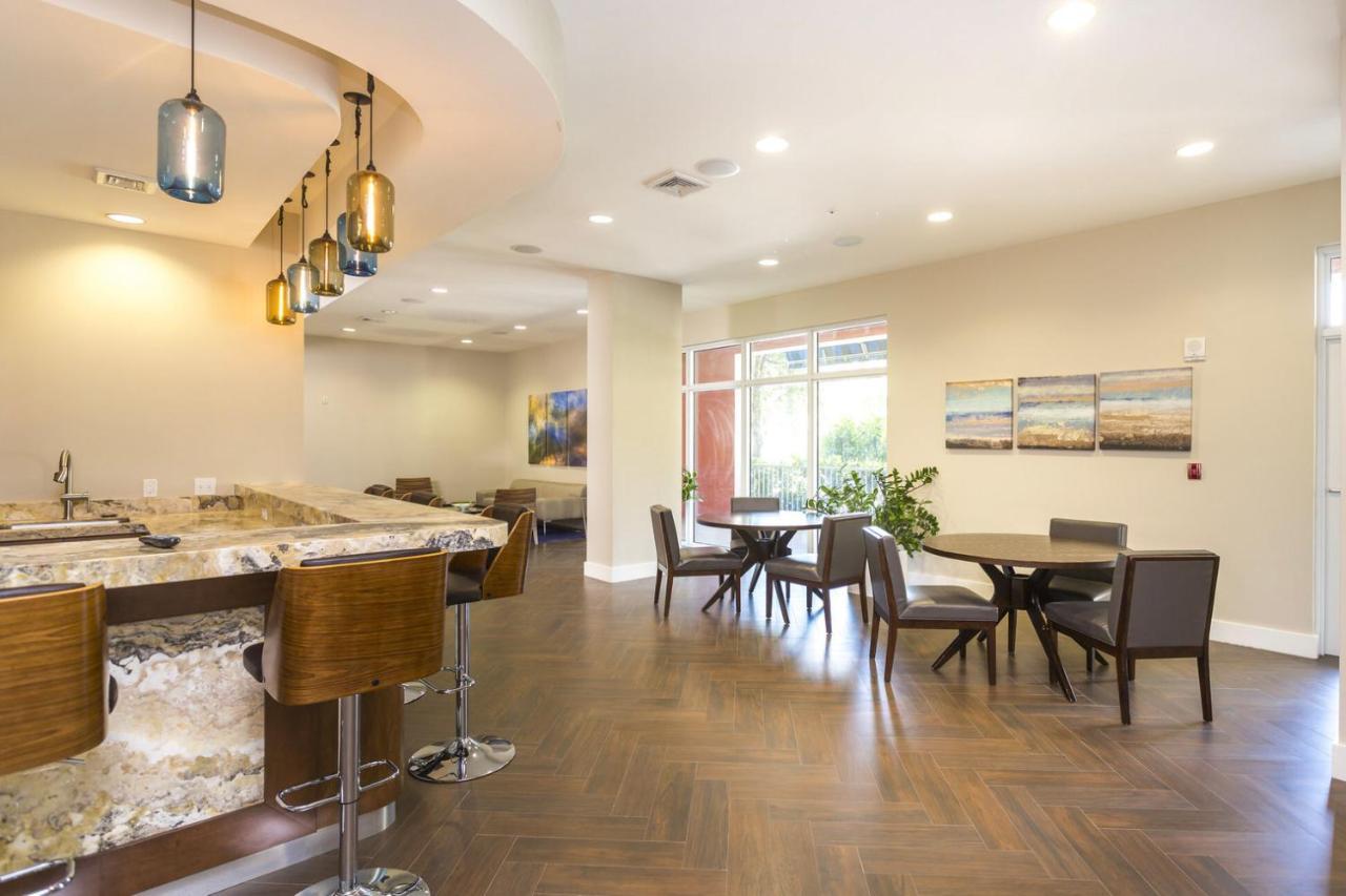 Coral Gables 2br W Wd Pool Gym Near Shops Mia-46 Apartment