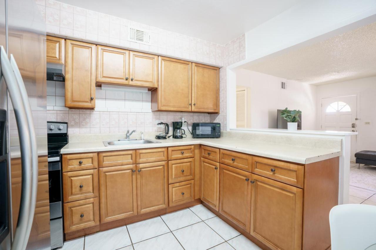Modern 2 Bedroom In The Heart Of Wynwood Art District Miami