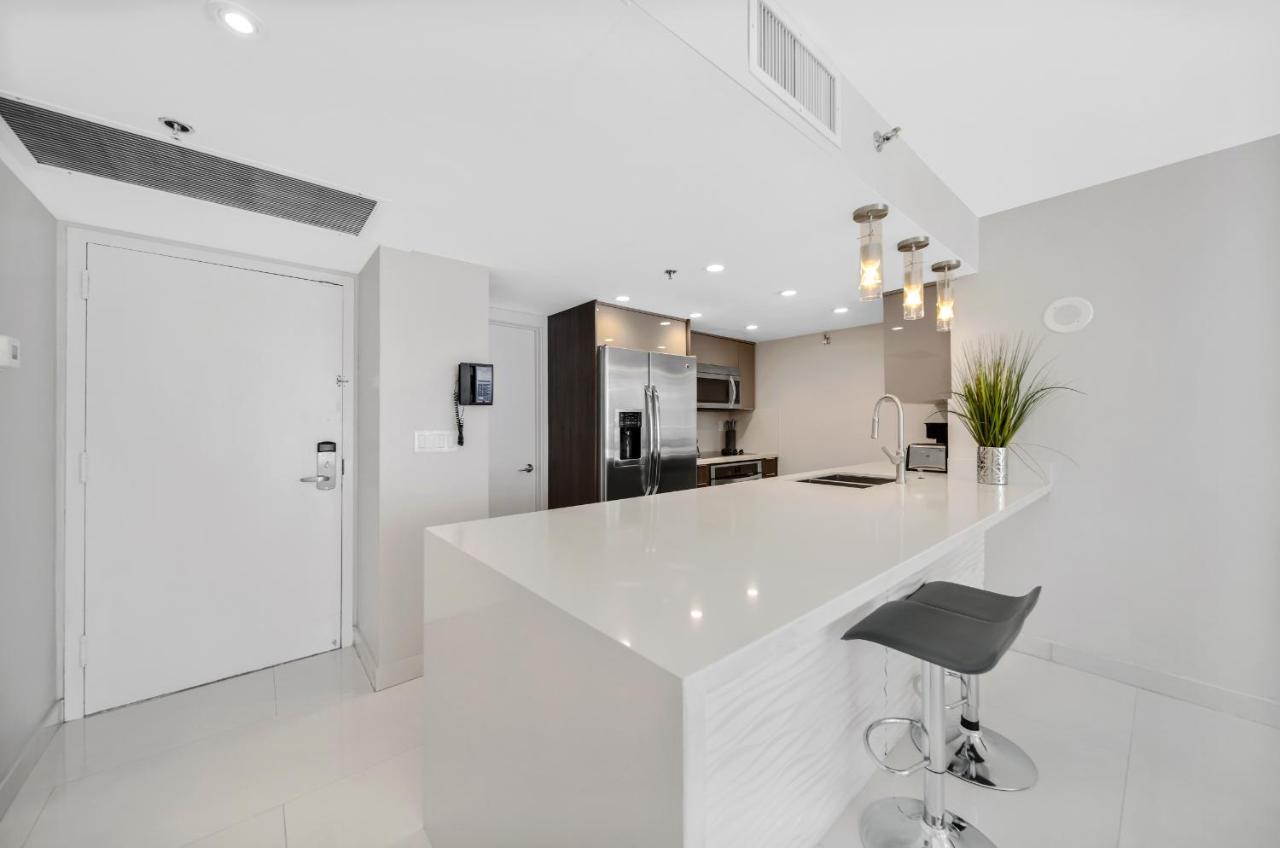 Azure Skies High Floor Apartment *