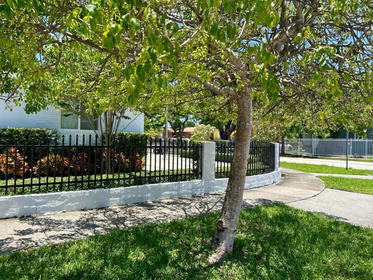 Casa de férias Main House 3 Bed 2 Bath & 1 Bed 1 Bath Miami