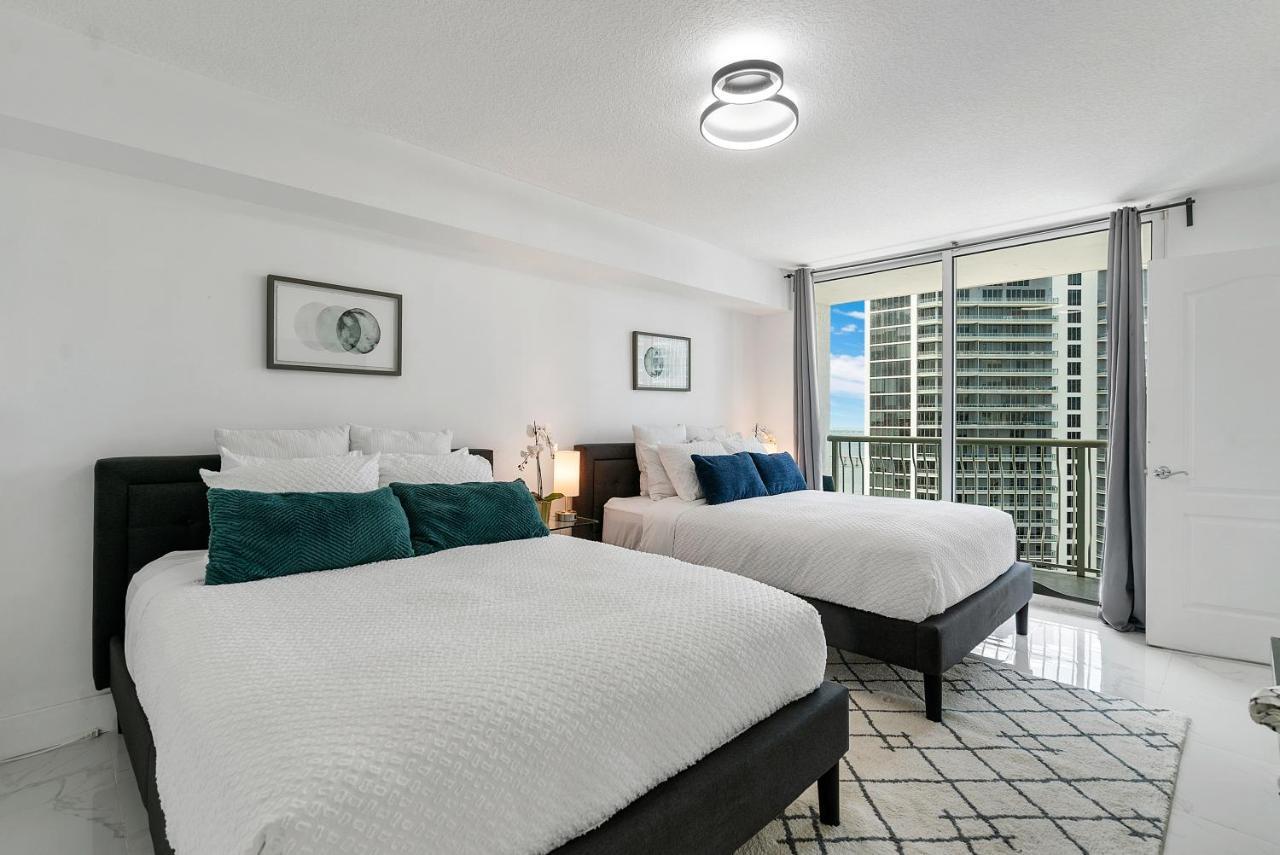 Awesome Penthouse Apt Brickell W/pool *