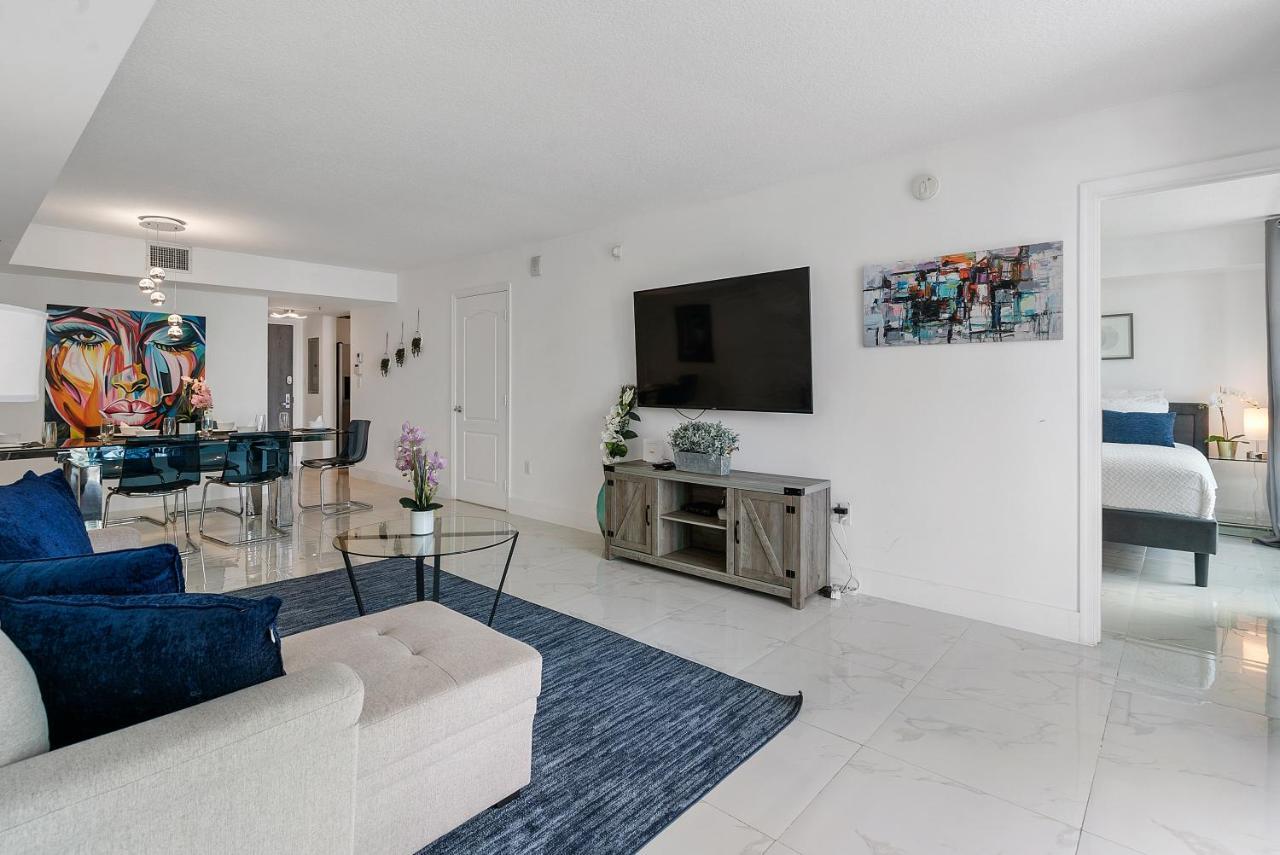 Awesome Penthouse Apt Brickell W/pool