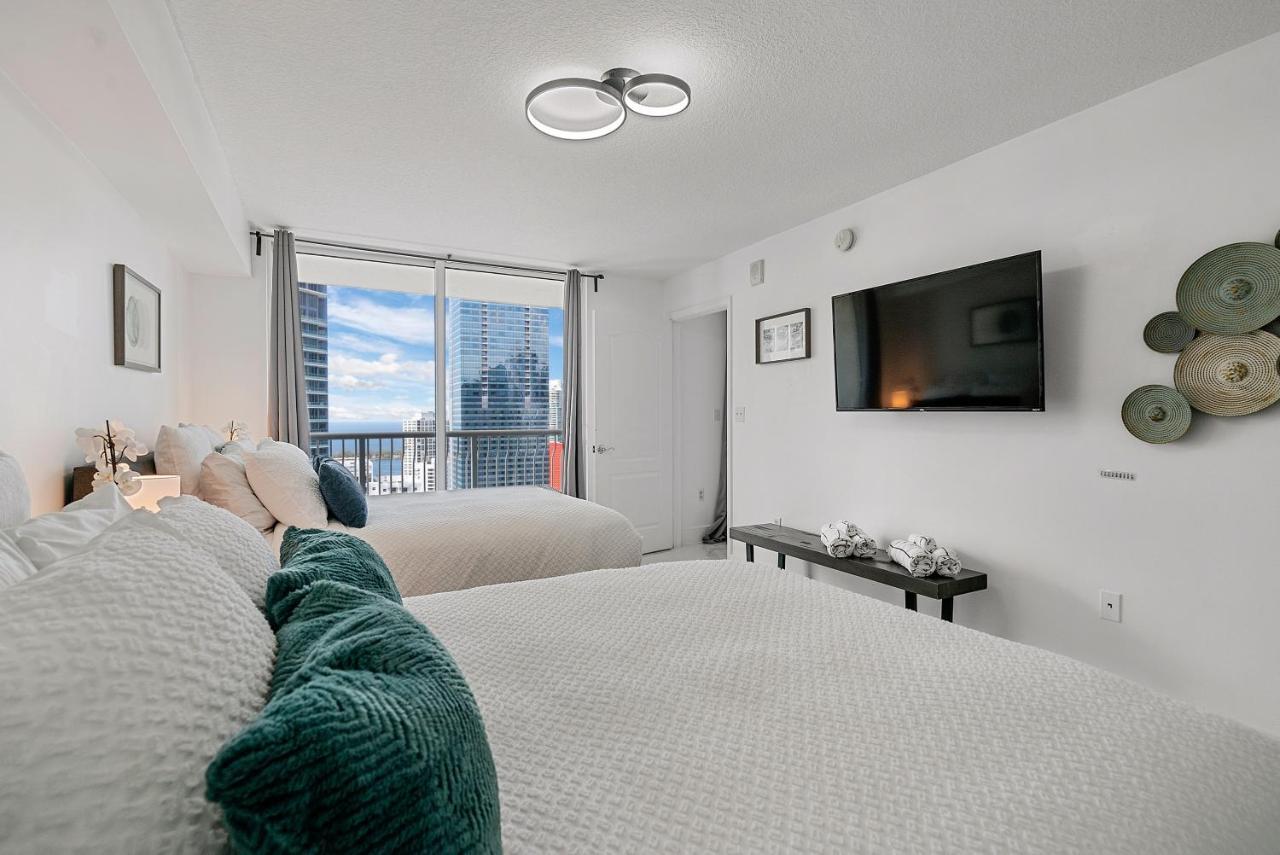 Awesome Penthouse Apt Brickell W/pool Miami