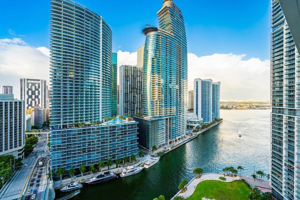 Astonishing 2 Bedroom Brickell * Miami