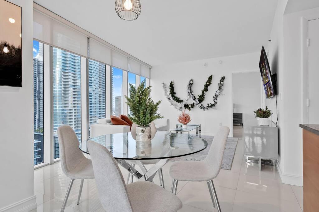 Apartment Astonishing 2 Bedroom Brickell