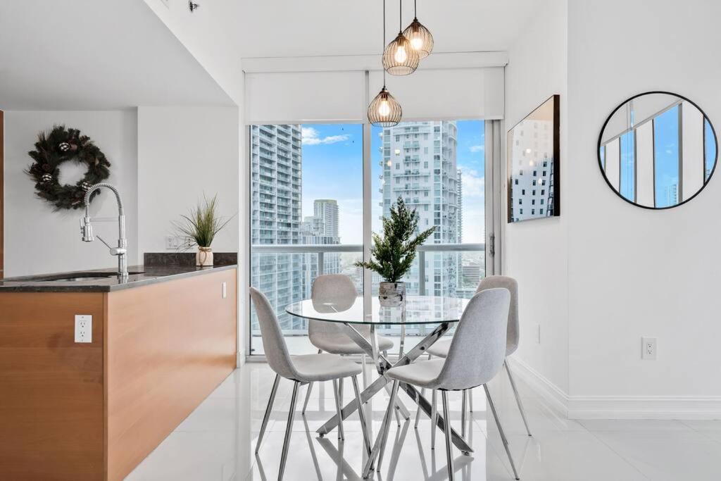 Apartment Astonishing 2 Bedroom Brickell Miami