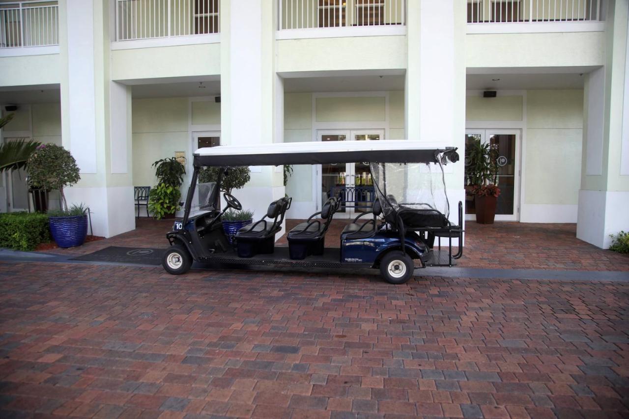 Upscale In The Heart Of *