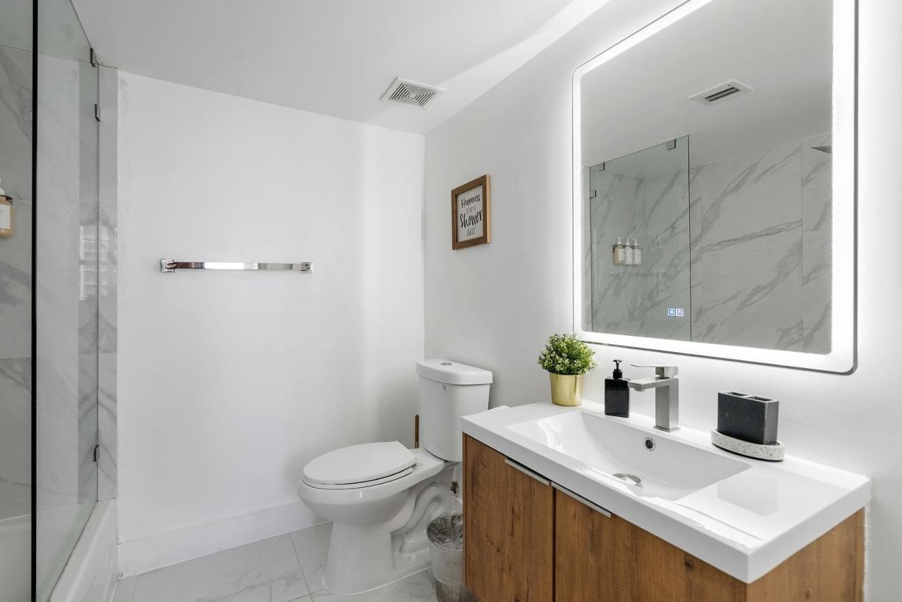 Awesome Penthouse Apt Brickell W/pool Apartment *