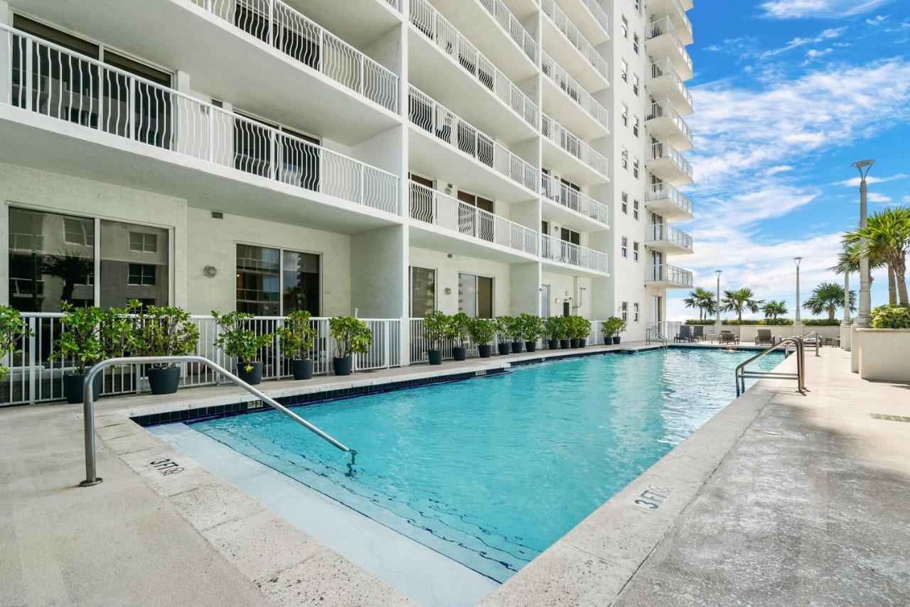 Awesome Penthouse Apt Brickell W/pool Apartment
