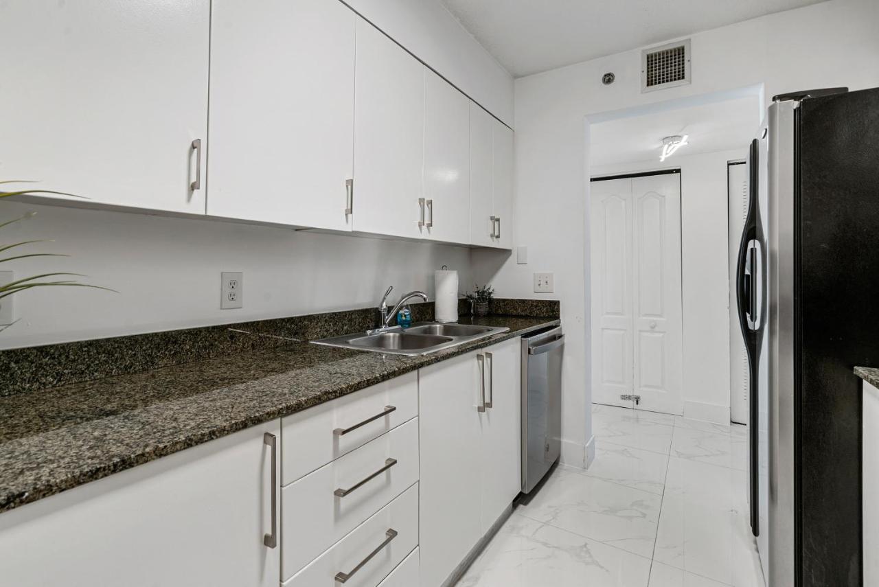 Awesome Penthouse Apt Brickell W/pool