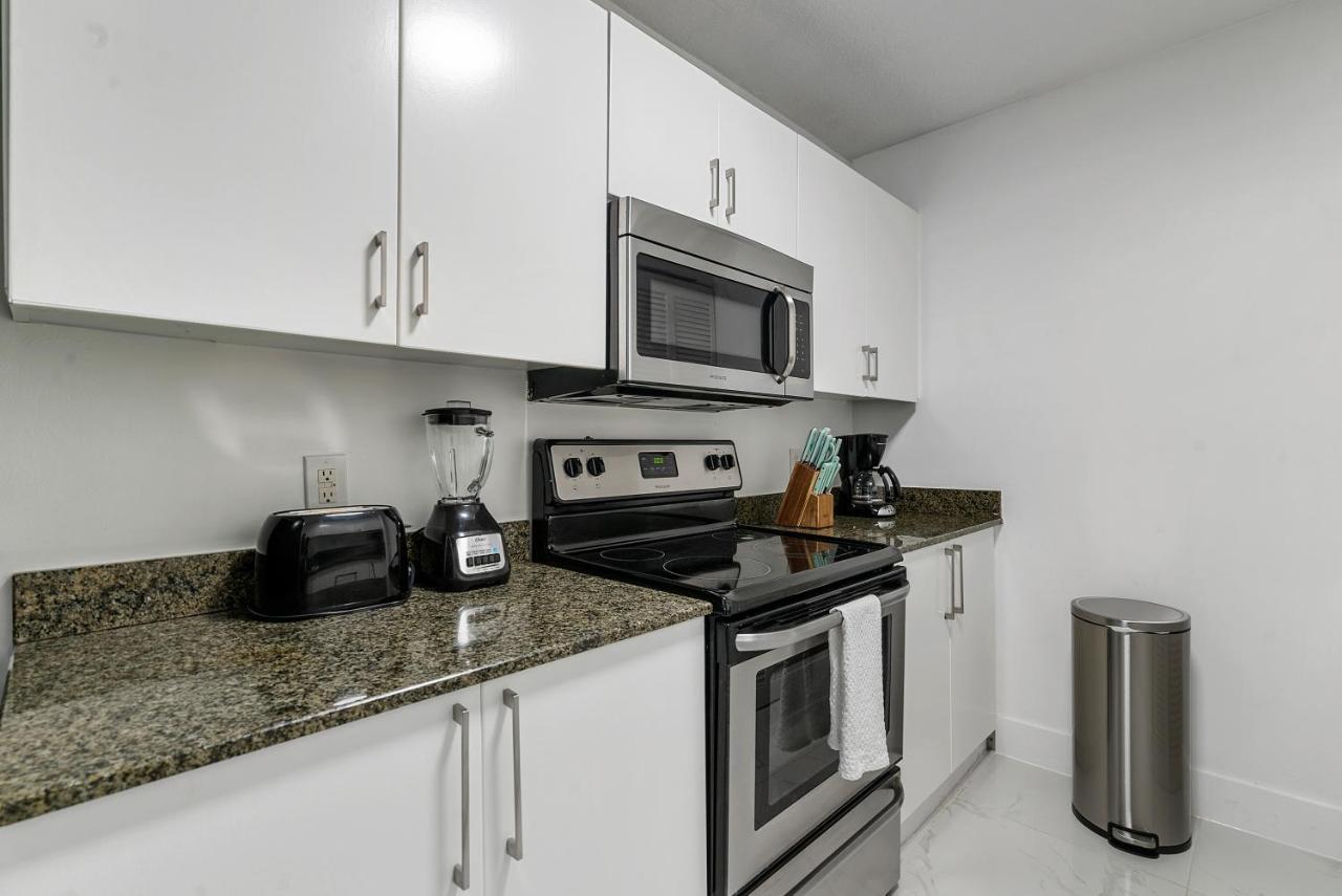 Awesome Penthouse Apt Brickell W/pool Miami