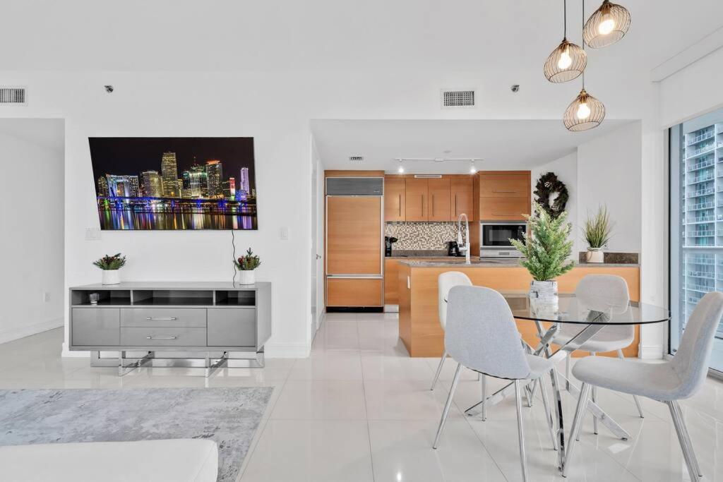 Astonishing 2 Bedroom Brickell * Miami
