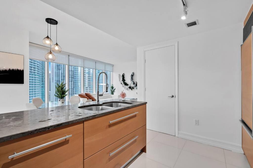 Astonishing 2 Bedroom Brickell Apartment Miami
