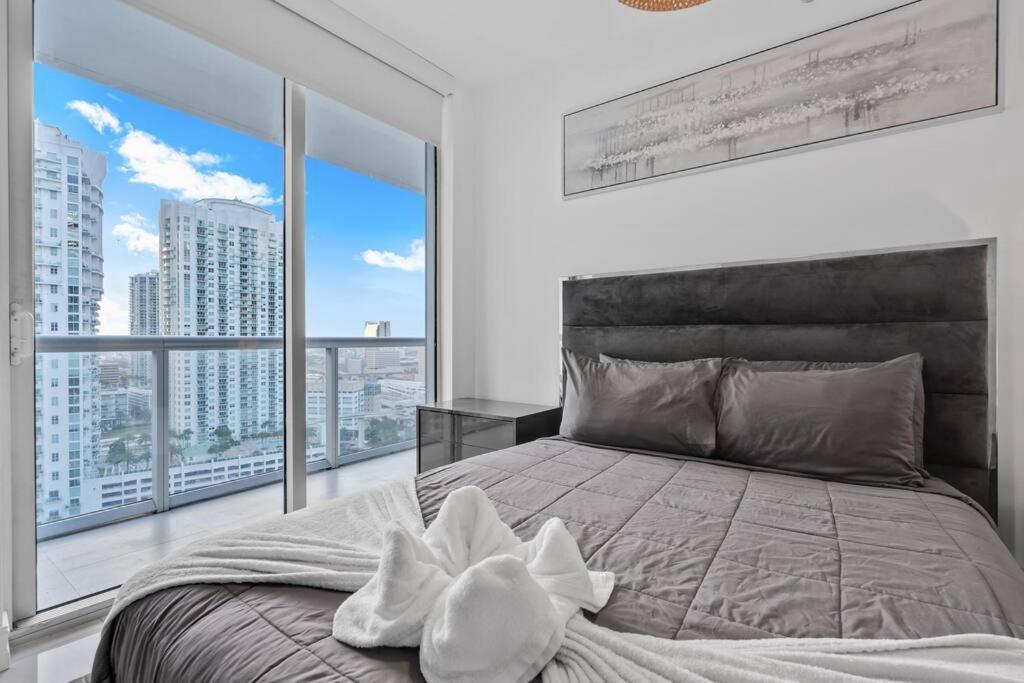 Astonishing 2 Bedroom Brickell Apartment