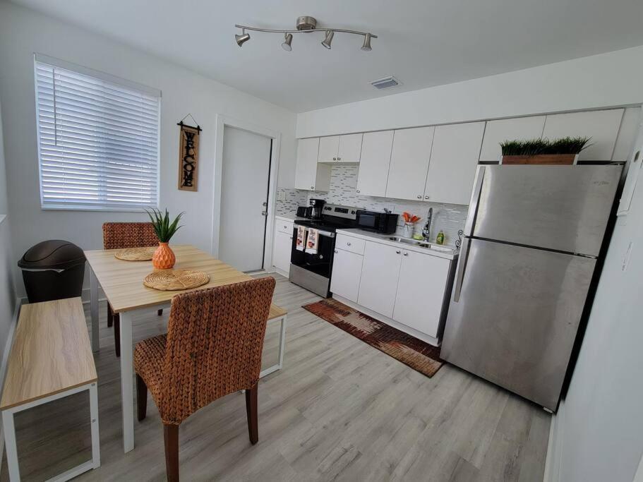 Apartment Sol #1 With Free Parking On Premises Miami