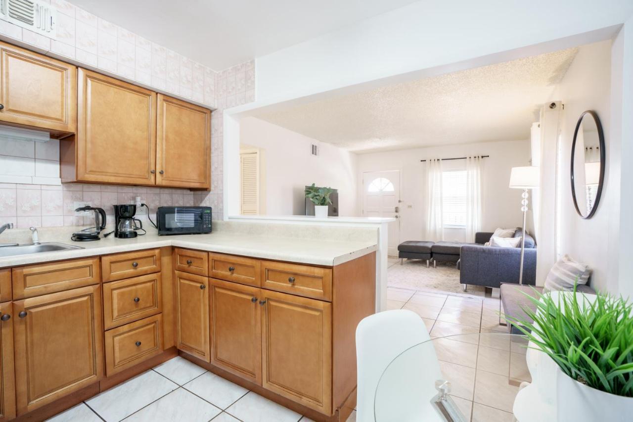 Modern 2 Bedroom In The Heart Of Wynwood Art District Apartment *