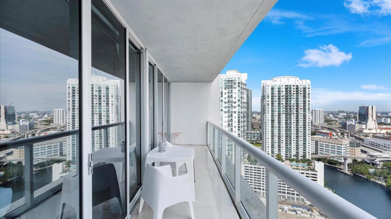Apartment Views At Icon Brickell