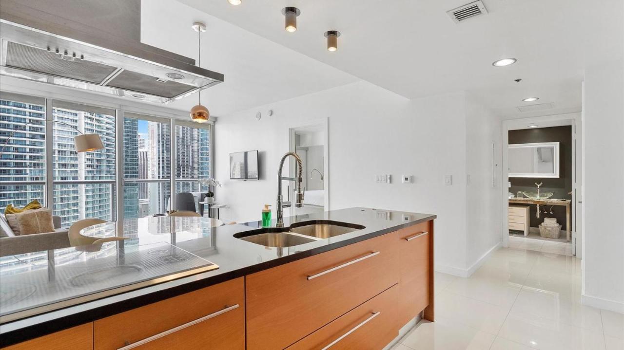 Apartment Views At Icon Brickell *