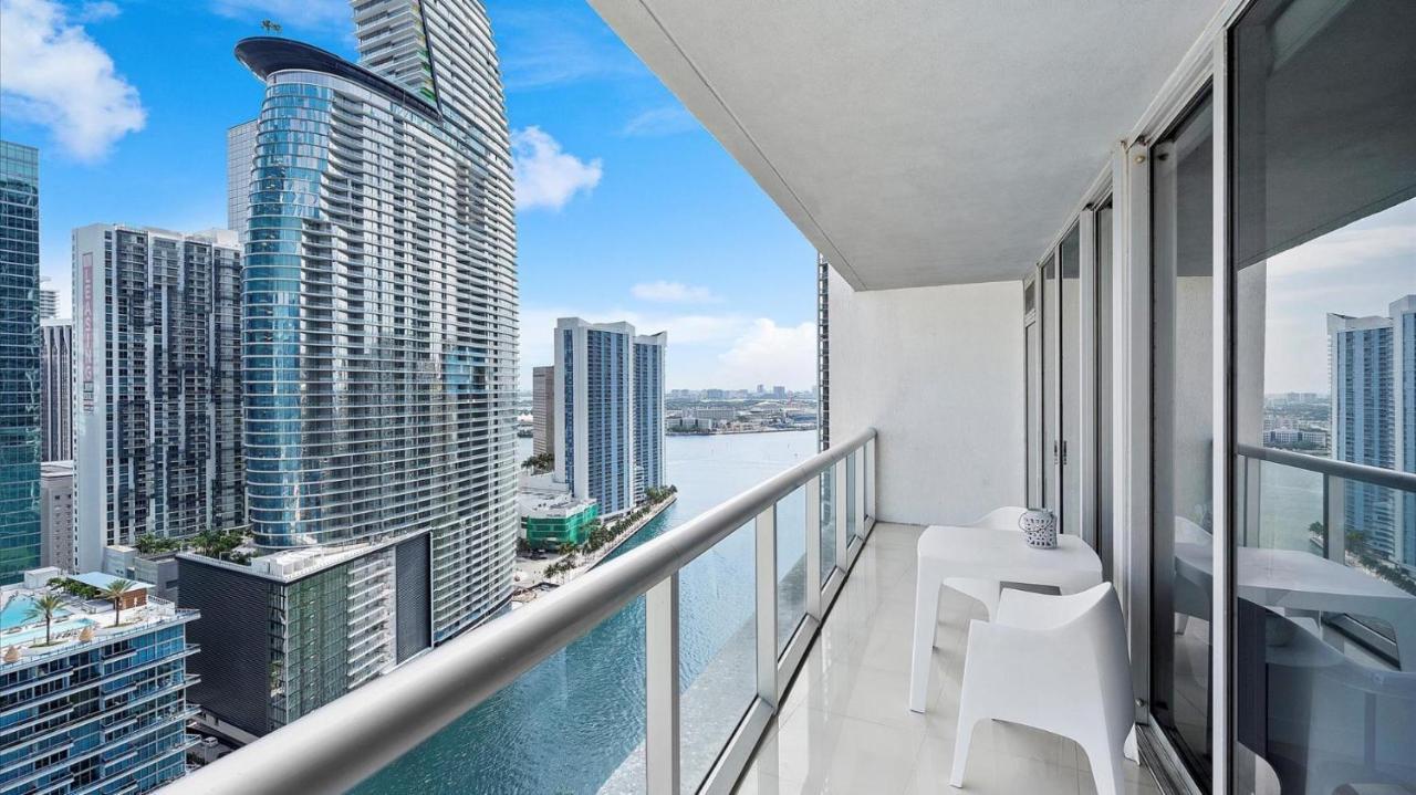 Apartment Views At Icon Brickell *