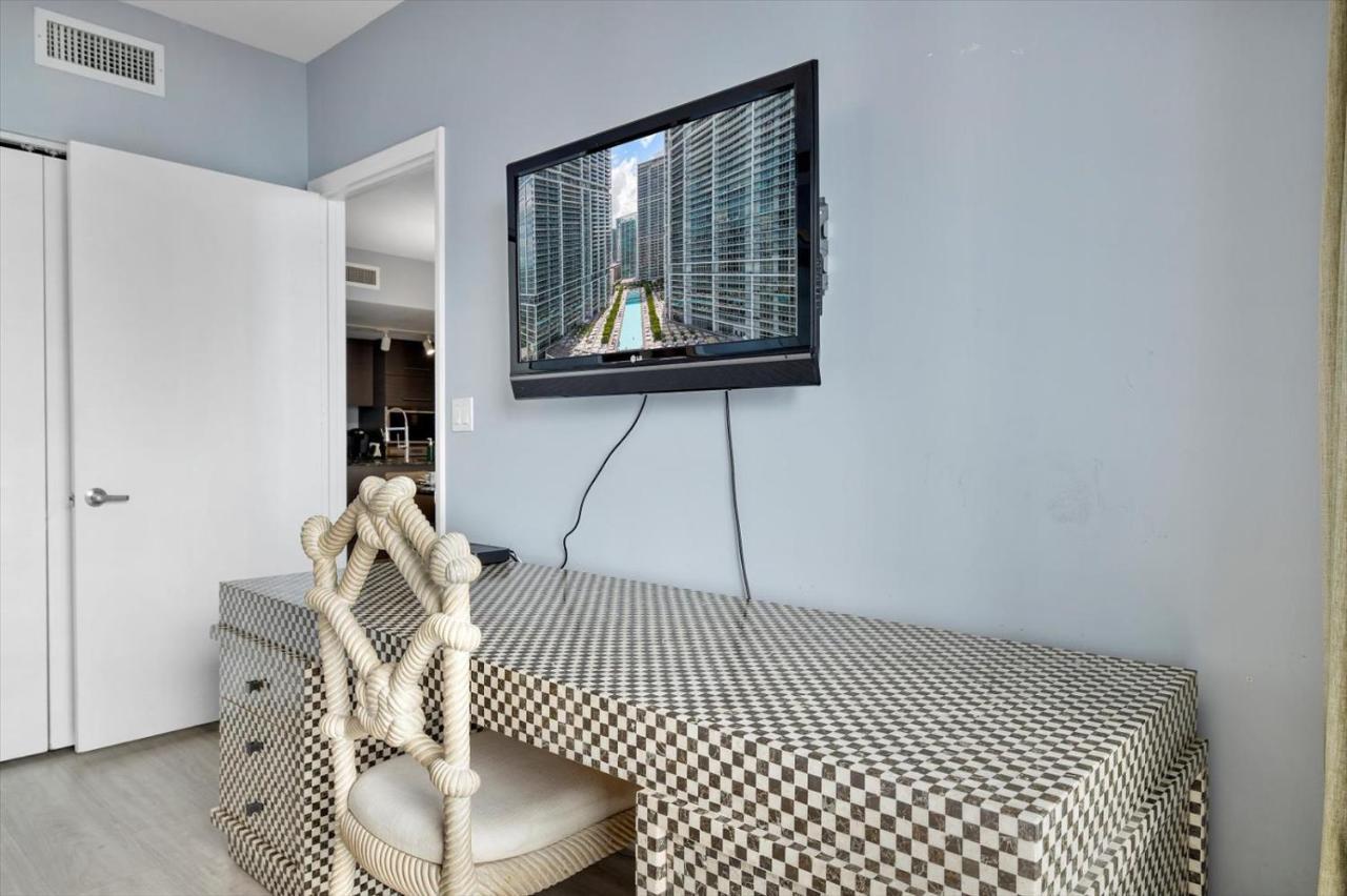 Special Offer At Icon Brickell With Ocean View Apartment