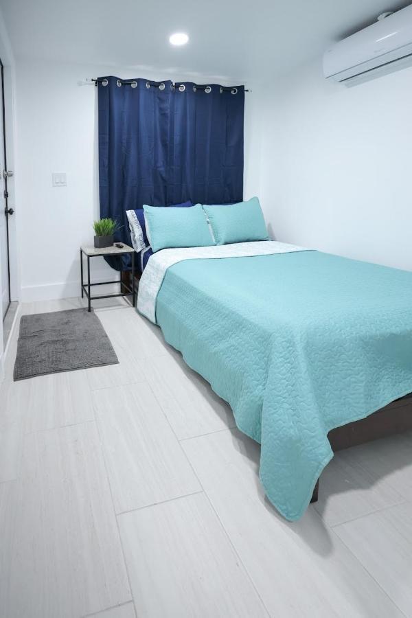 Holiday home Sweet 1b/1b Kitchen Tv Miami