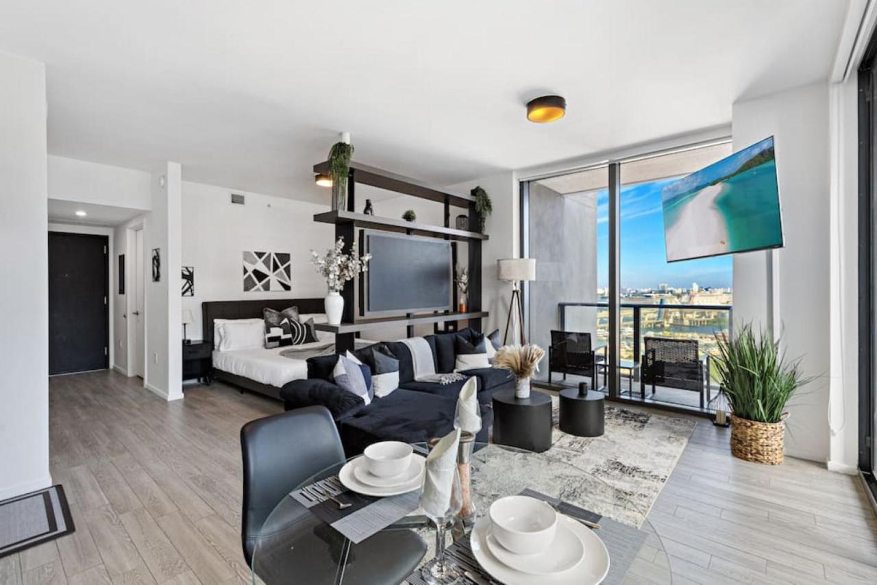 Apartment Corner W/ Unrivaled Views Miami