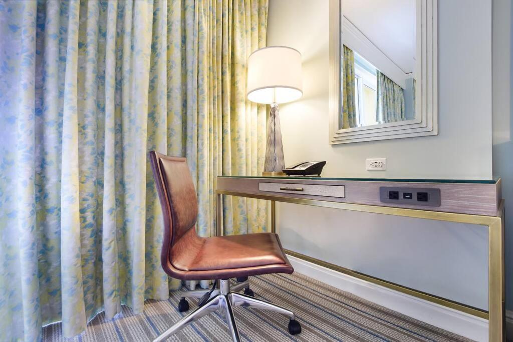 Stunning Located At The Ritz Carlton-key Biscayne Holiday home