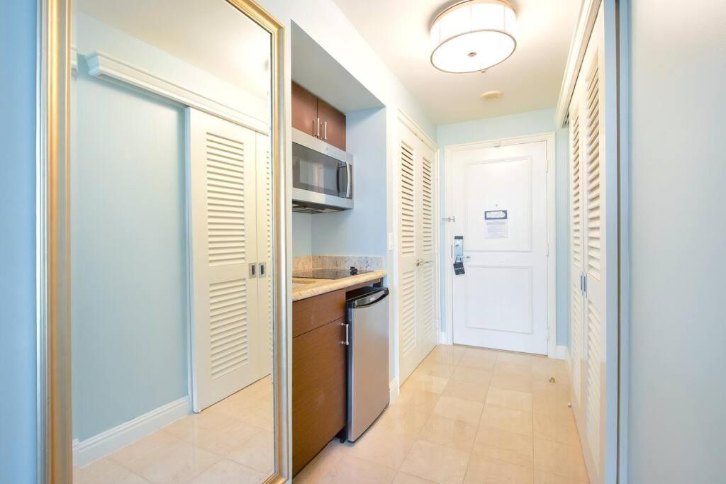 Stunning Located At The Ritz Carlton-key Biscayne Holiday home *
