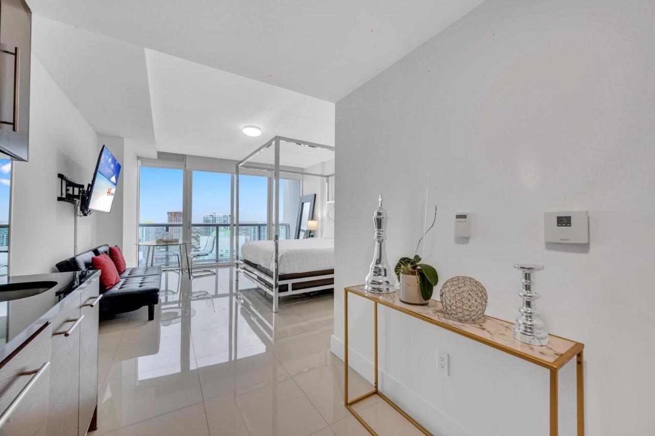 Apartment Highest Floor Icon W Brickell Location *