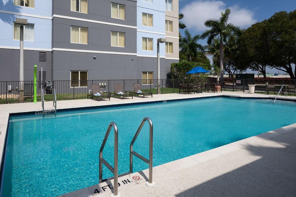 Hotel Homewood Airport/blue Lagoon