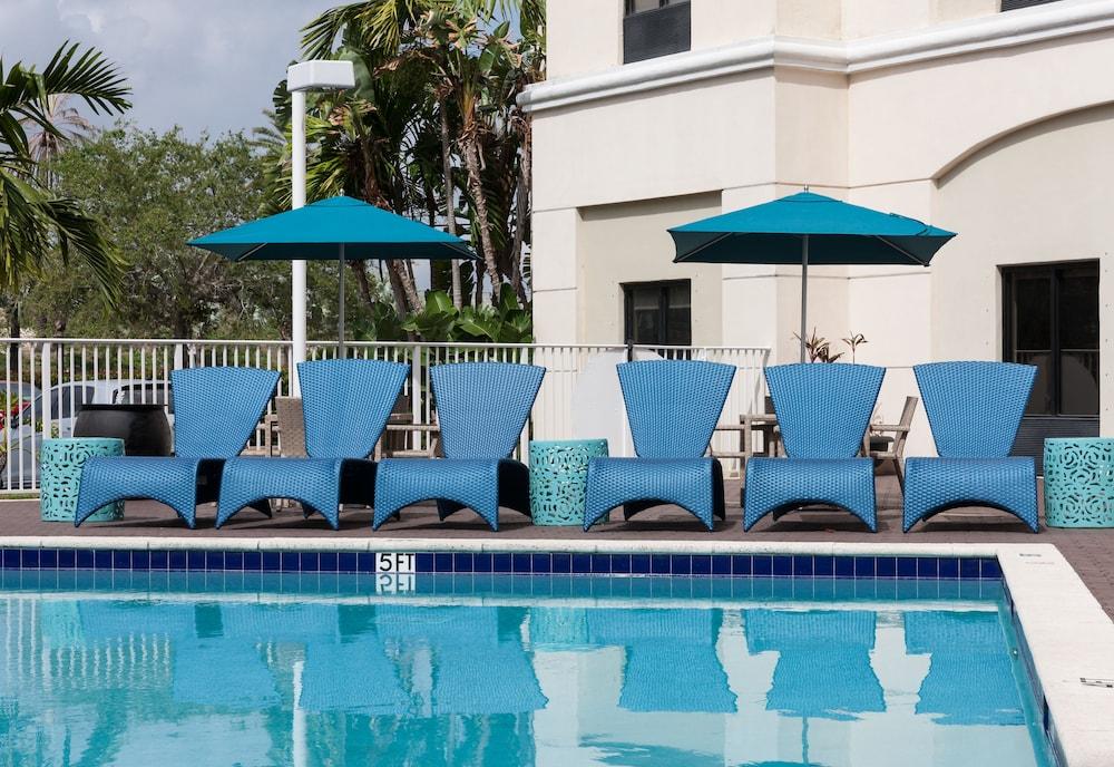 Hampton & Miami-doral Dolphin Mall Hotel