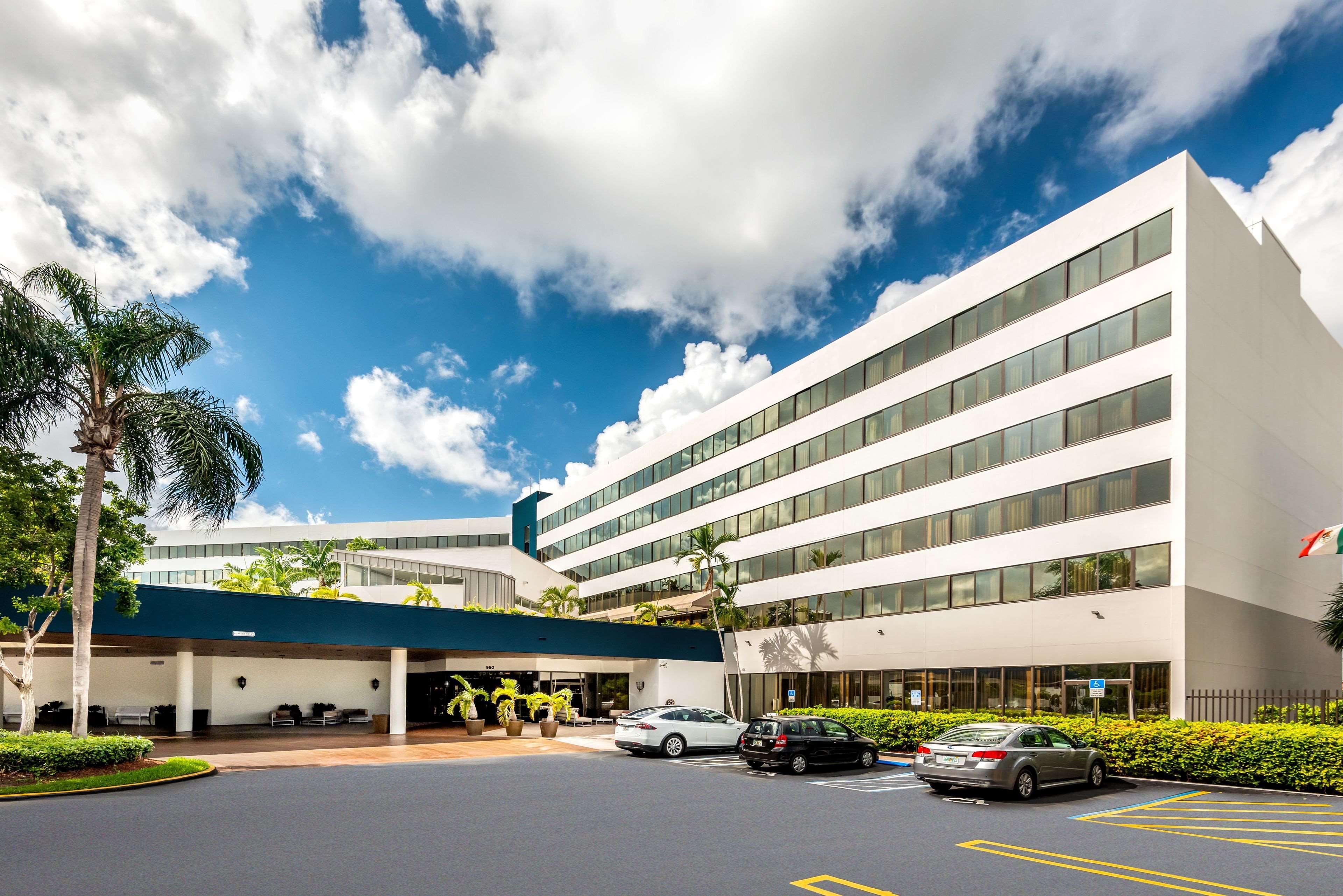 Sonesta Airport 4*