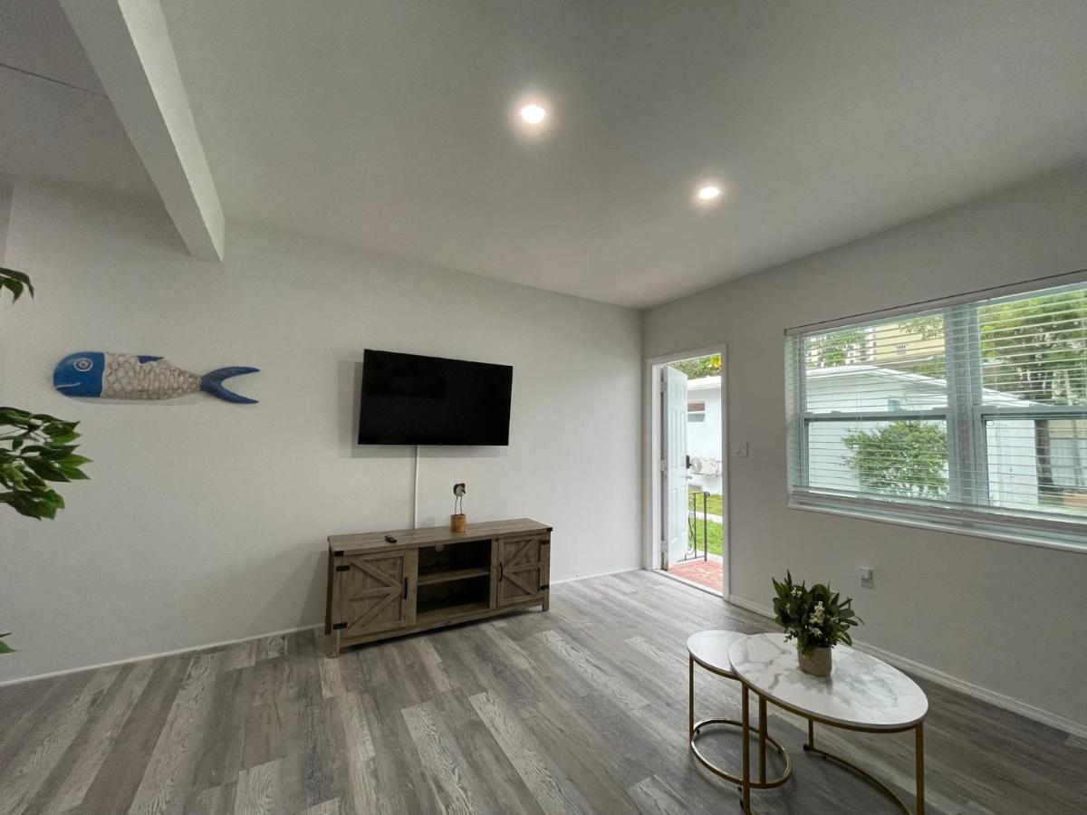 Douglas Rd Apartment *