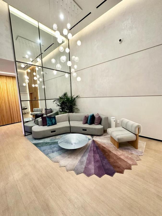 22nd Floor 1br Yotelpad Downtown Pool And Gym *