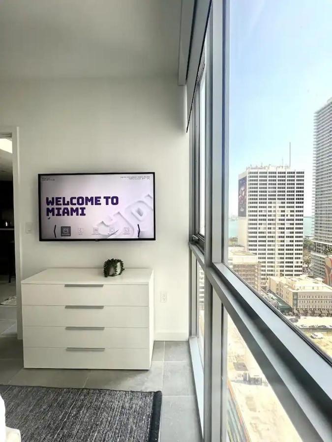 Apartment 22nd Floor 1br Yotelpad Downtown Pool And Gym Miami