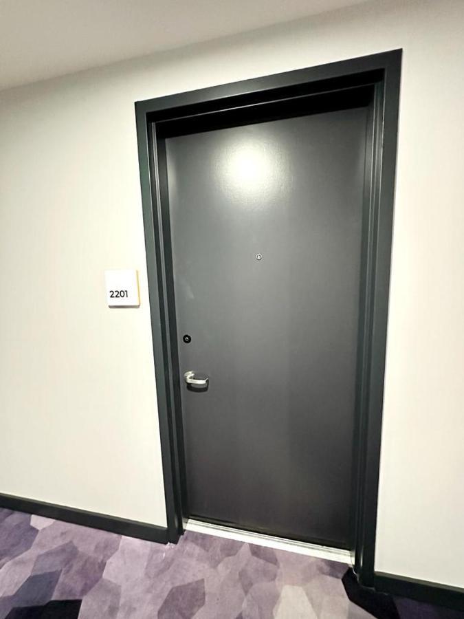22nd Floor 1br Yotelpad Downtown Pool And Gym *
