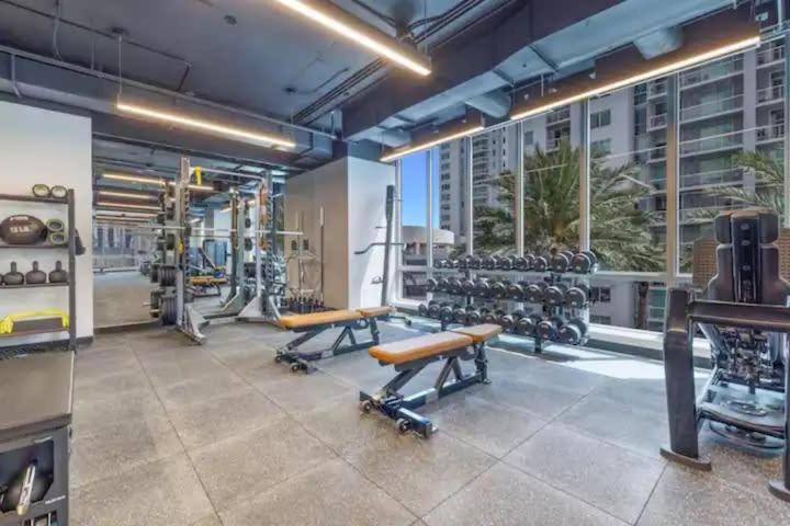 22nd Floor 1br Yotelpad Downtown Pool And Gym Apartment