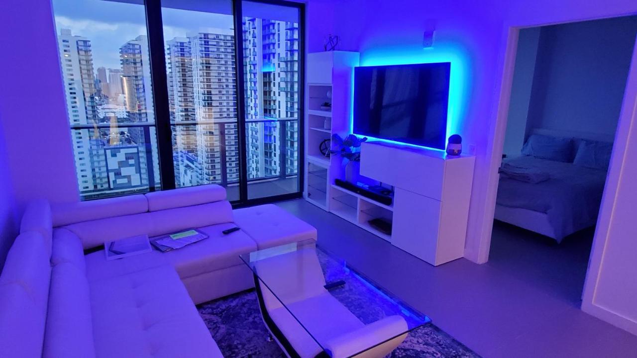 Apartment Canvas Miami