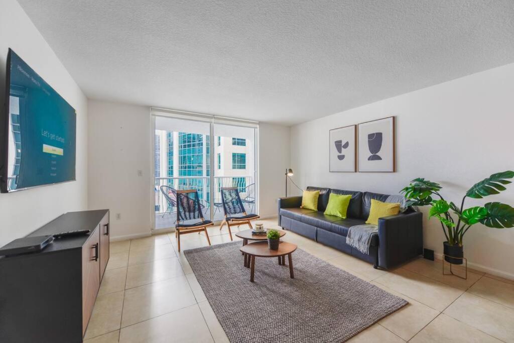 Amazing High-rise @brickell With Pool Miami