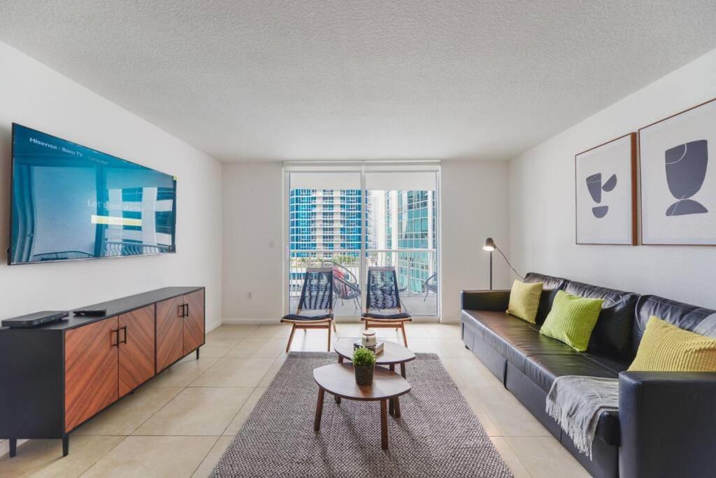 Amazing High-rise @brickell With Pool Miami