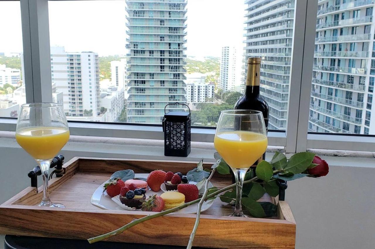 Apartment Amazing Located In Upscale-prime Location. Walking Distance To Restaurant Miami