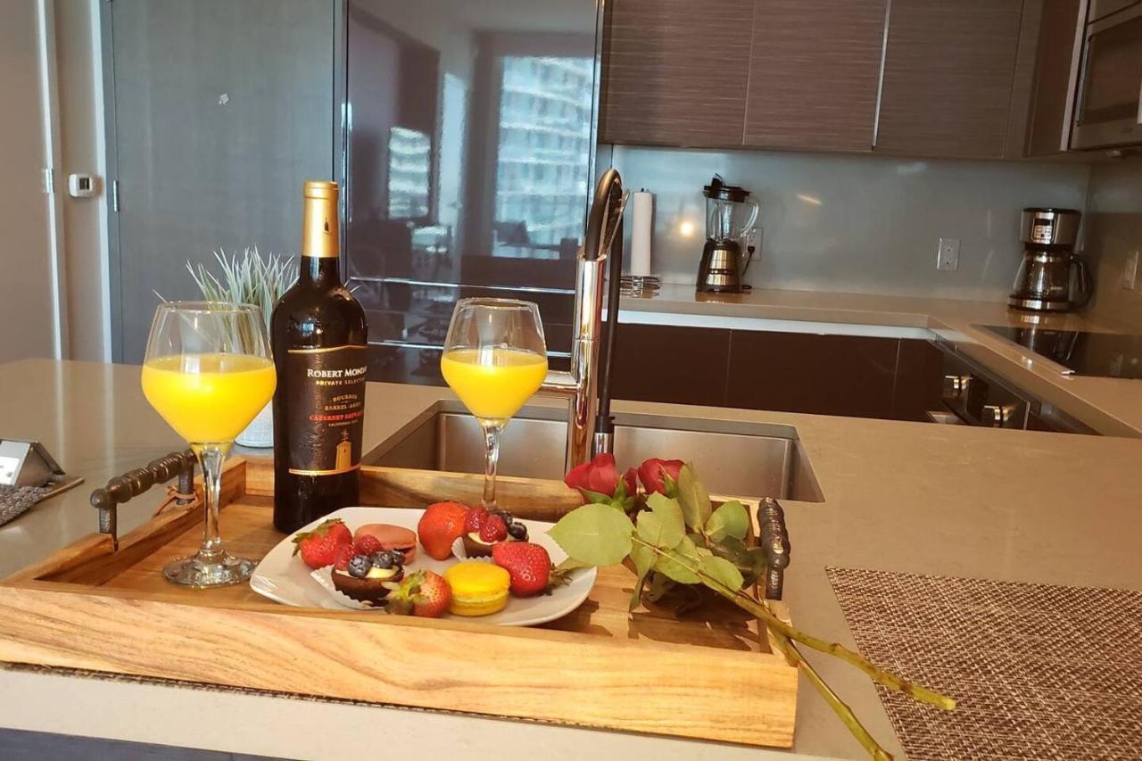 Amazing Located In Upscale-prime Location. Walking Distance To Restaurant Apartment Miami