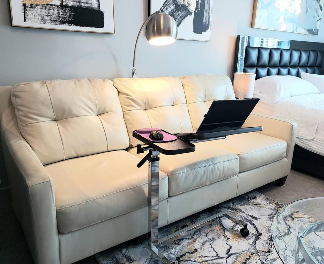 Apartment Amazing Located In Upscale-prime Location. Walking Distance To Restaurant *