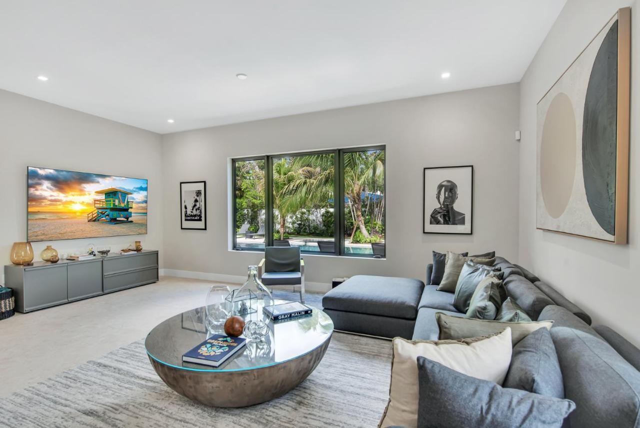 In Coral Gables With Pool Jacuzzi Game Holiday home