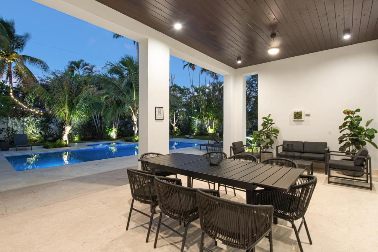 In Coral Gables With Pool Jacuzzi Game Miami