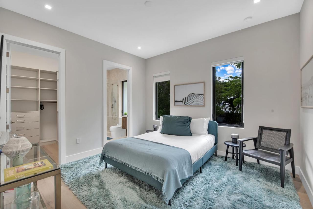 In Coral Gables With Pool Jacuzzi Game Holiday home Miami